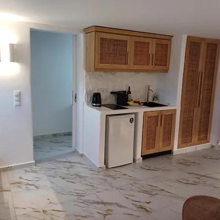 Apartmanhotel Pyrgos 3*