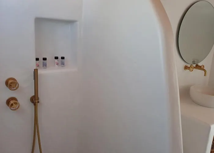 Pyrgos מלון דירות 3*