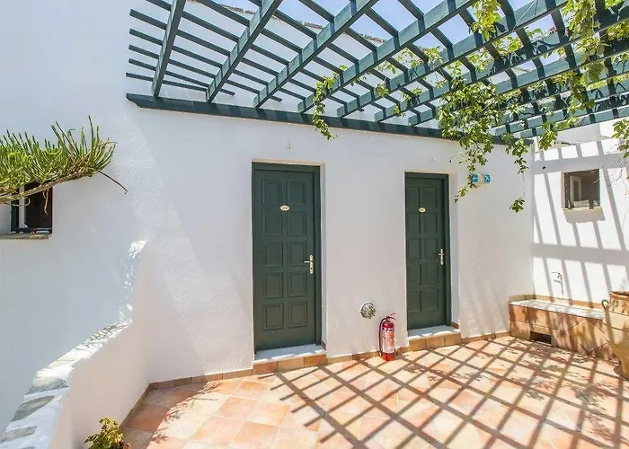 מלון דירות Pyrgos